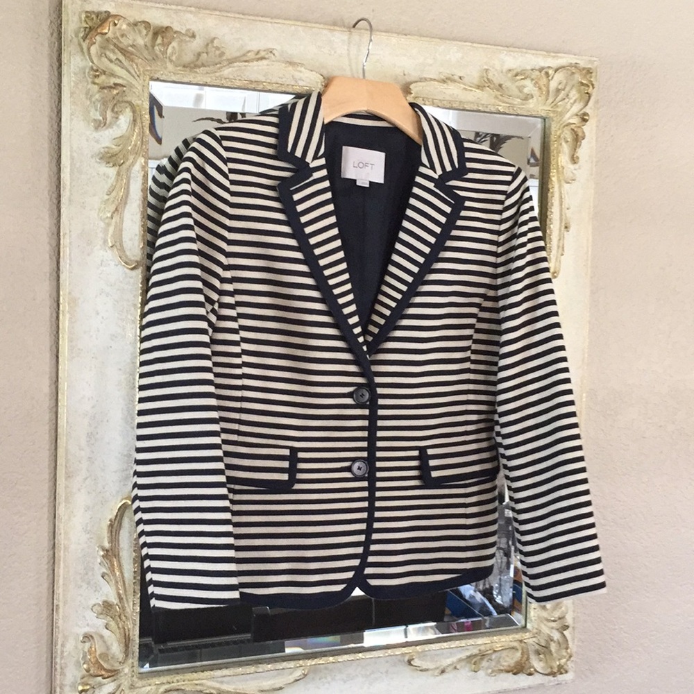 Ann Taylor Loft blazer. Navy/cream stripe. Size 4